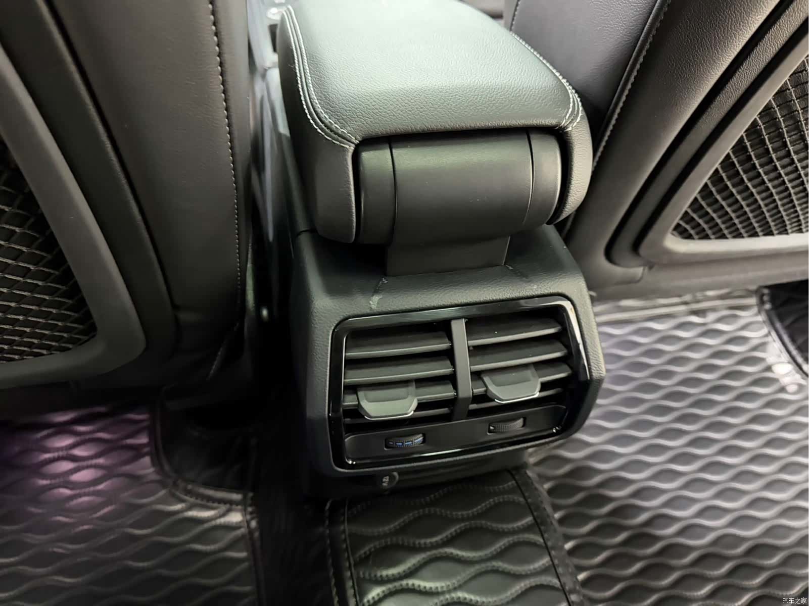 Audi Q3, 2023 18