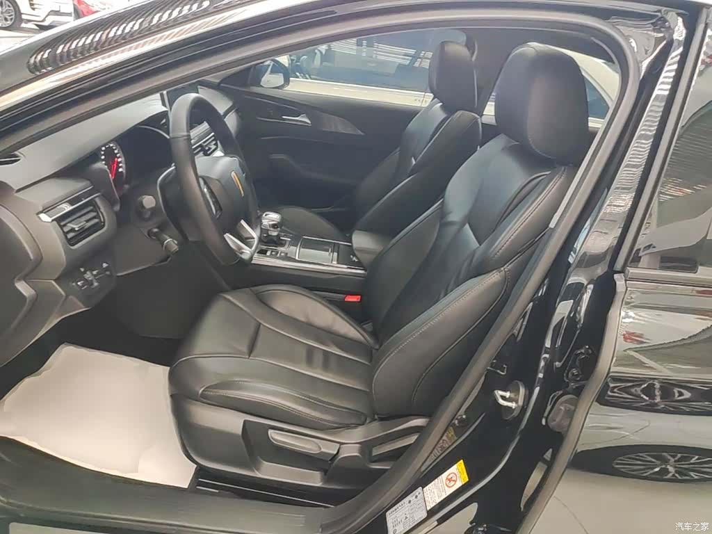 Hongqi H5, 2021 15