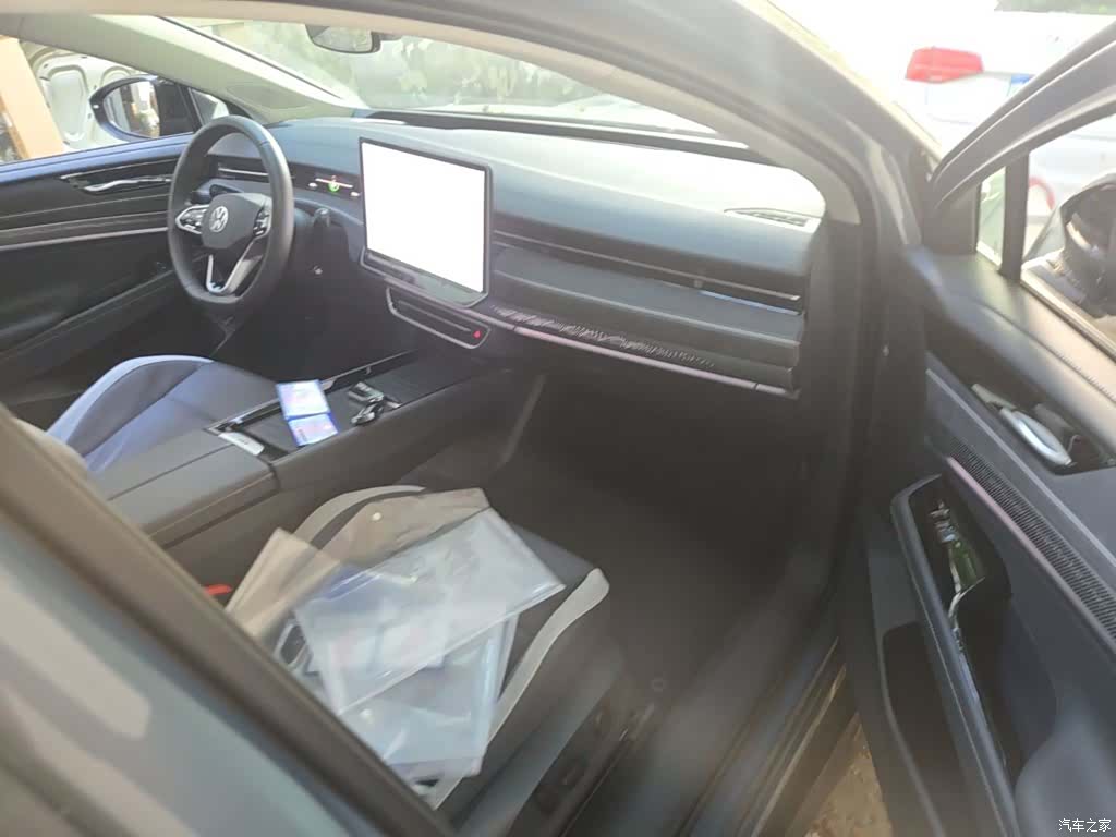 Volkswagen ID.7, 2025 25