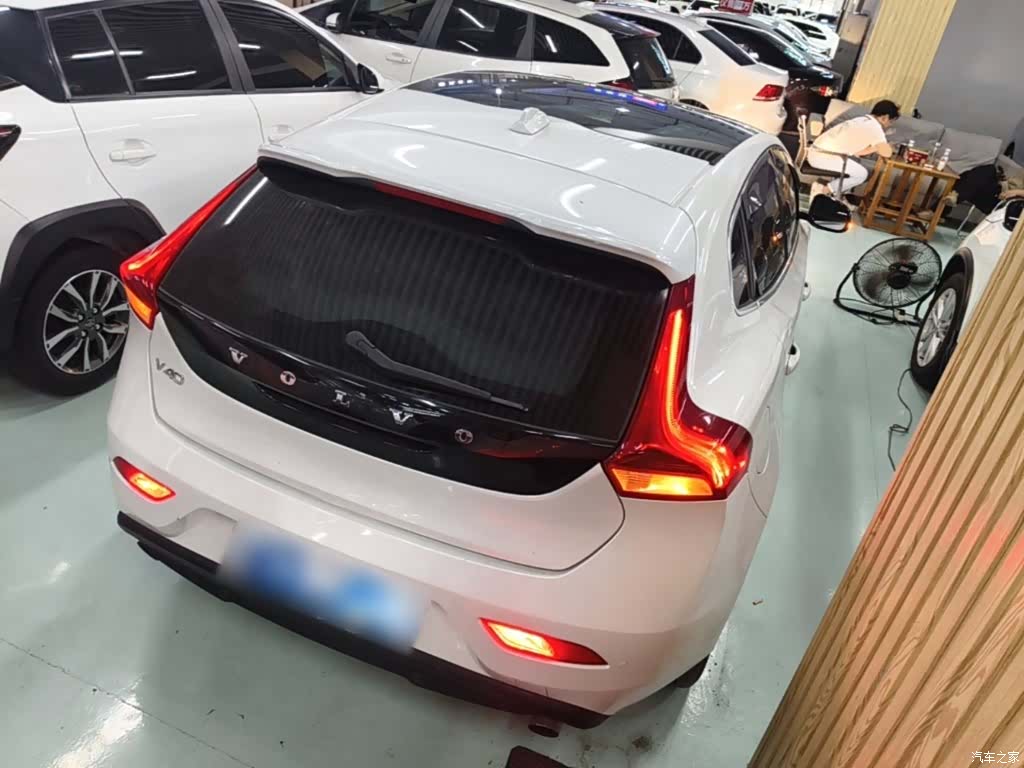 Volvo V40, 2014 все фото