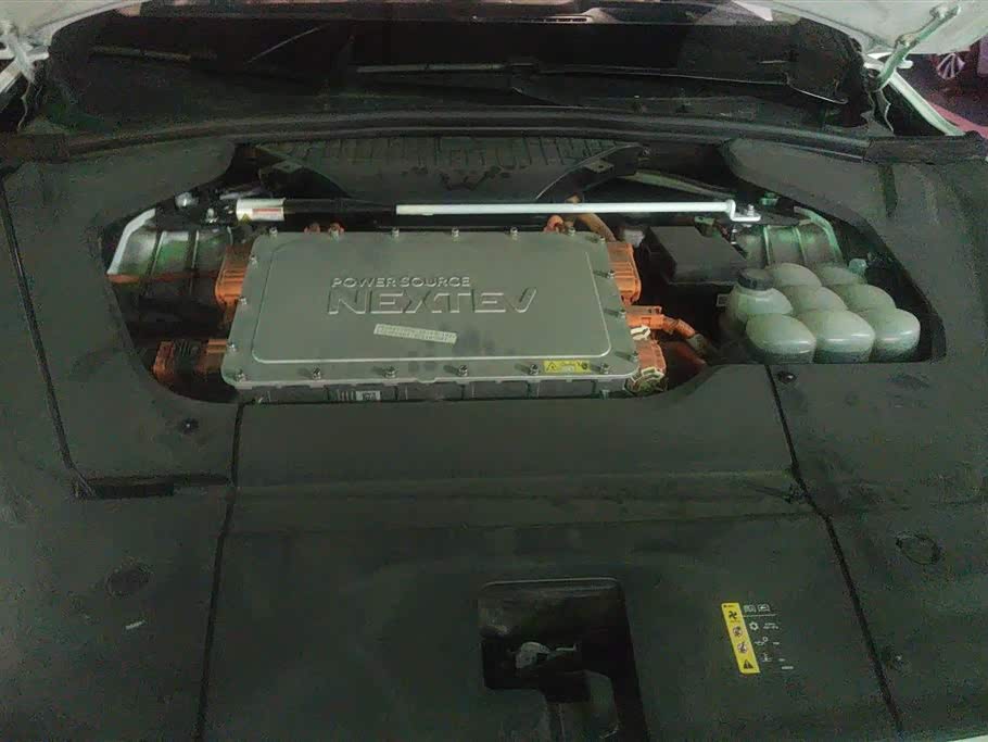 NIO ES8