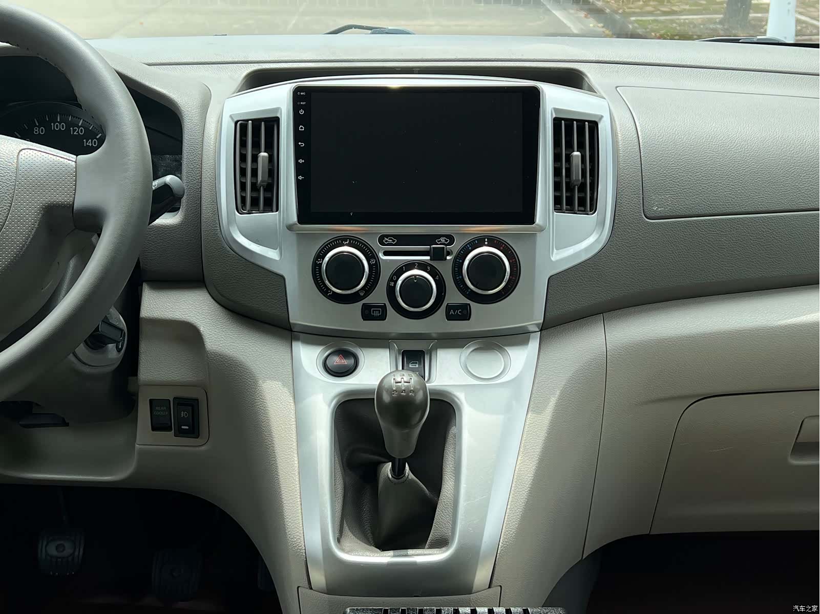Nissan NV200, 2014 7