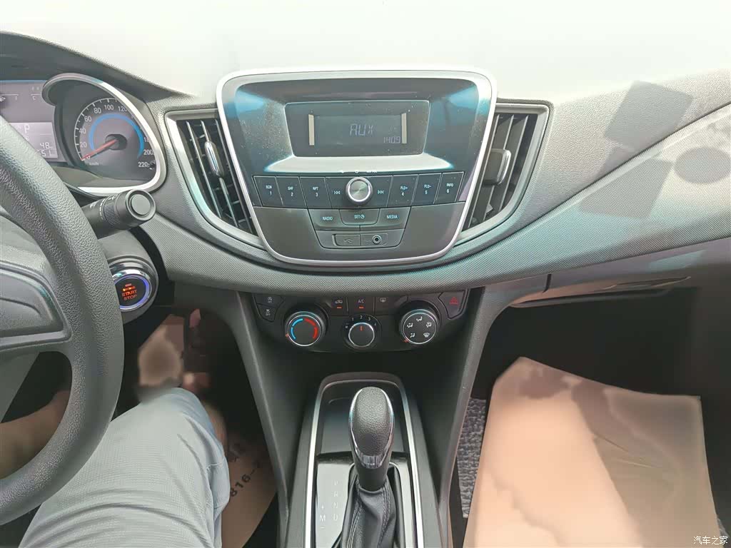 Chevrolet 320, 2018 9