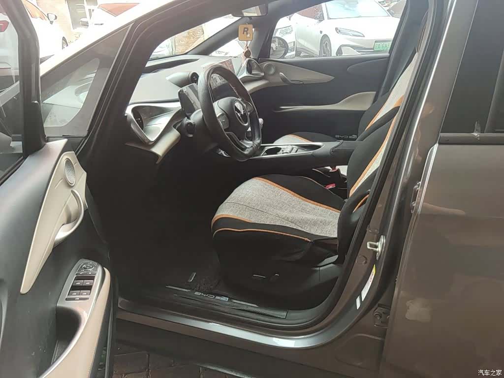 BYD Dolphin, 2023 14