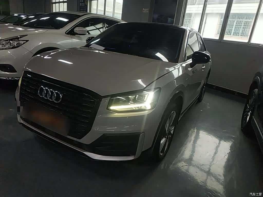 Audi Q2L, 2019 2