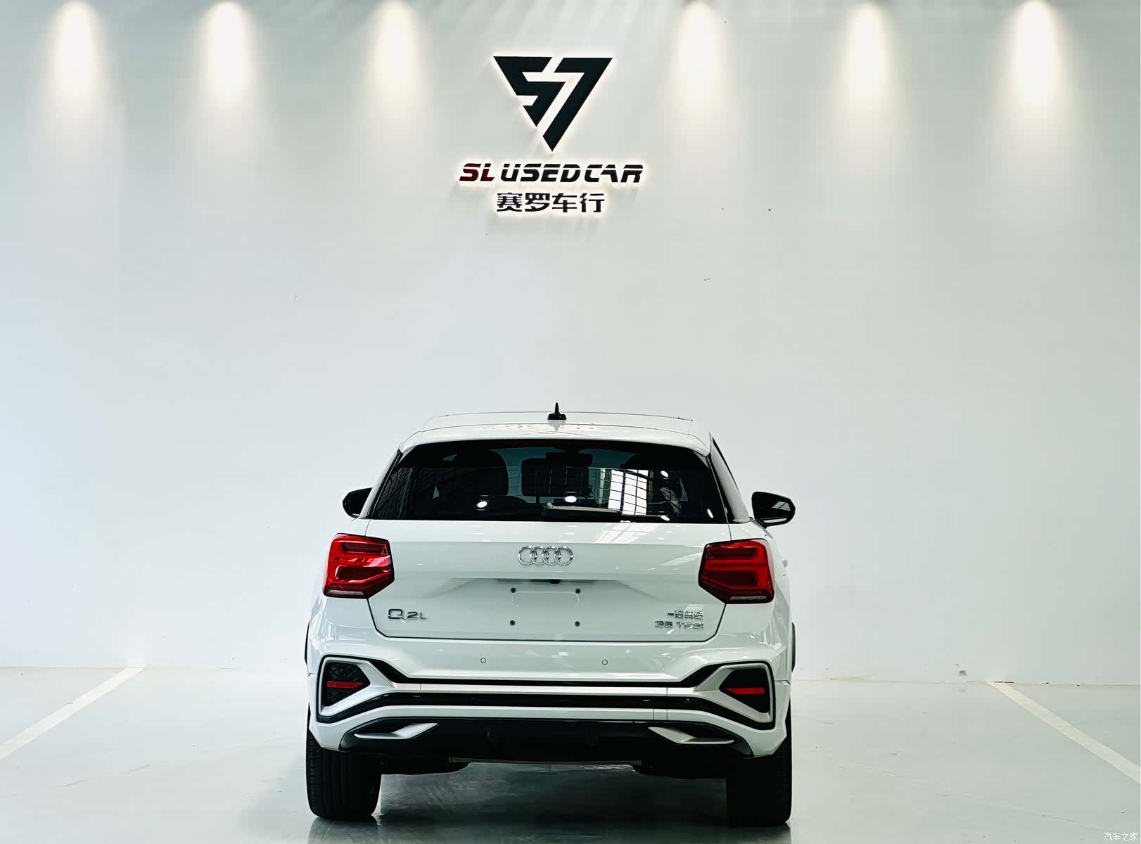 Audi Q2L, 2025 8
