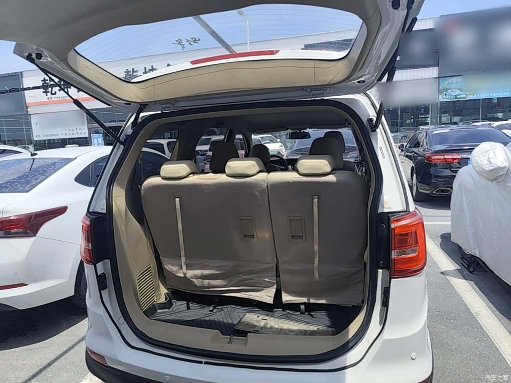 Wuling 730, 2017 19
