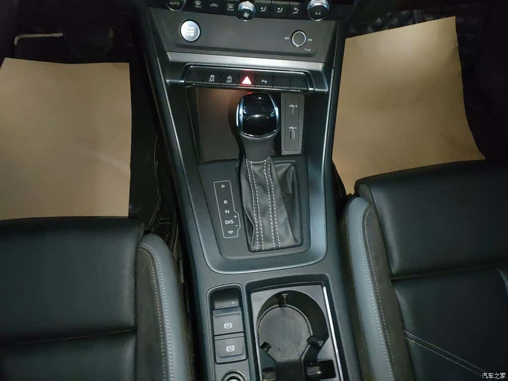 Audi Q3, 2021 12