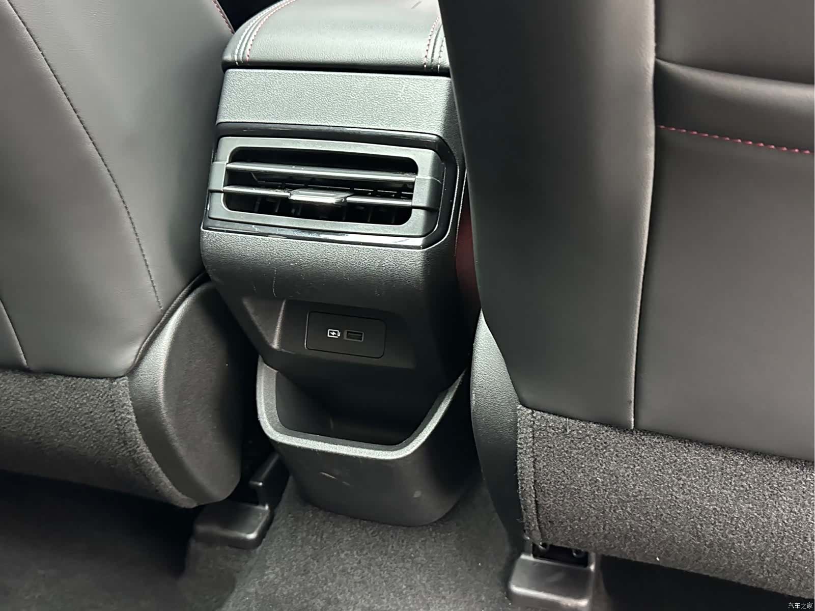 Geely Emgrand, 2022 15