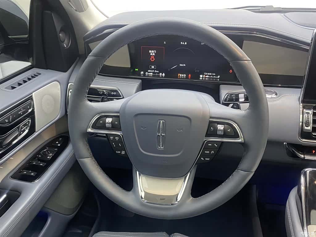 Lincoln Navigator, 2023 14