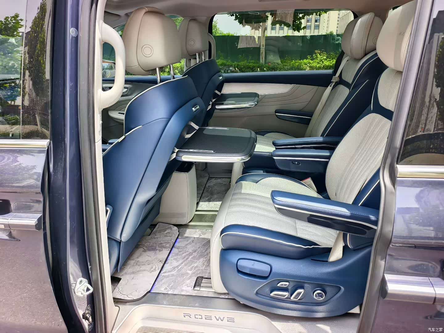 Roewe iMAX8, 2022 4