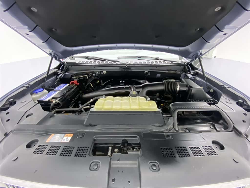 Lincoln Navigator, 2023 12