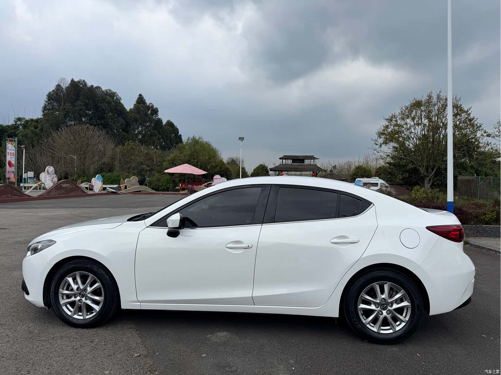 Mazda Mazda3, 2015 4