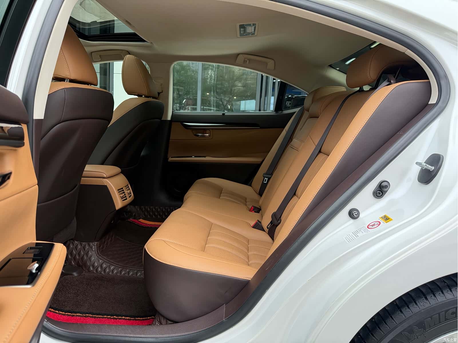 Lexus ES, 2017 9