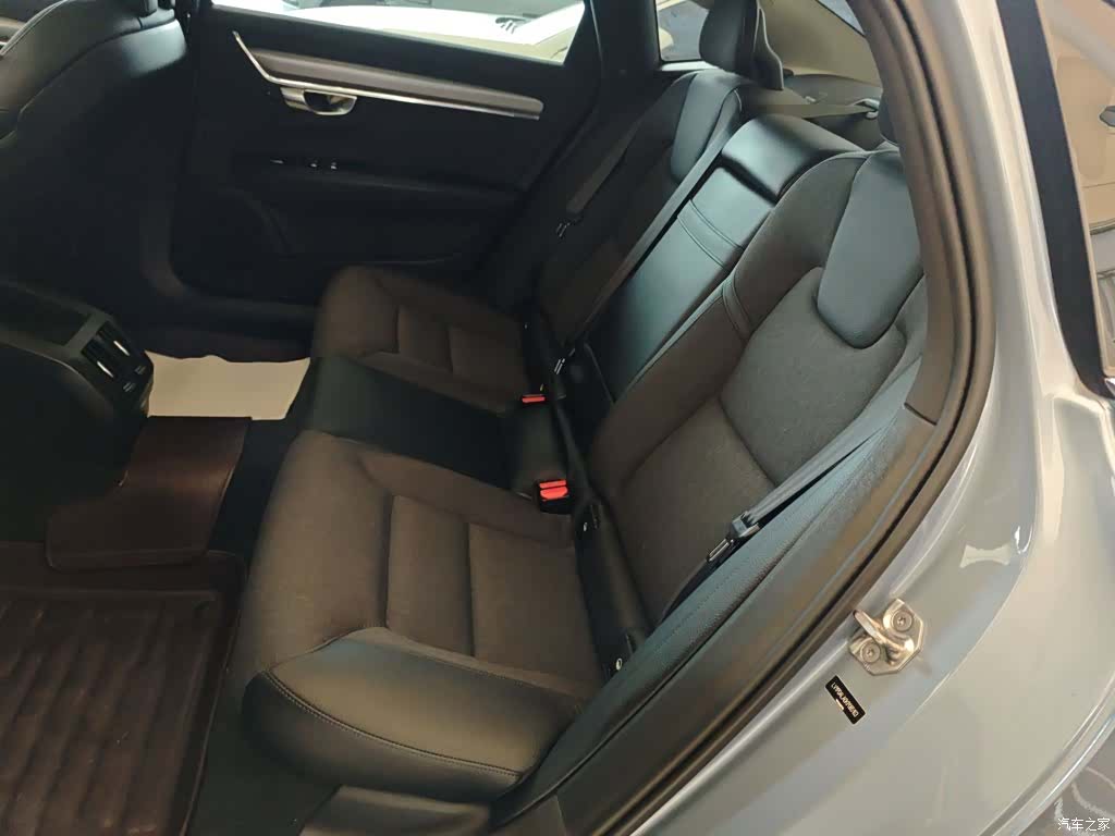 Volvo S90, 2019 13