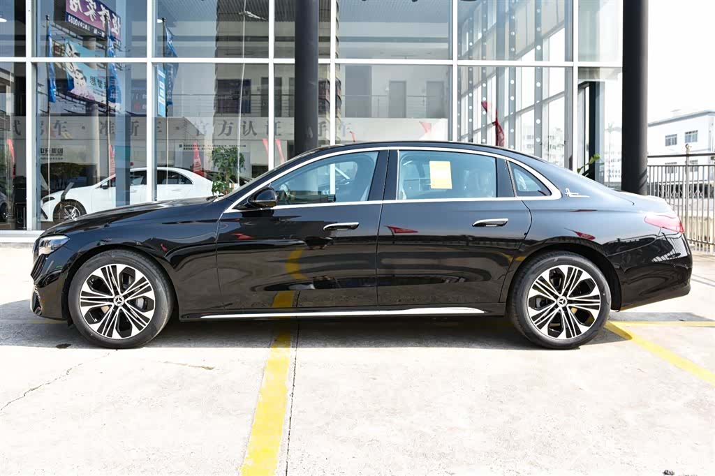 Mercedes-Benz E-Class, 2026 3