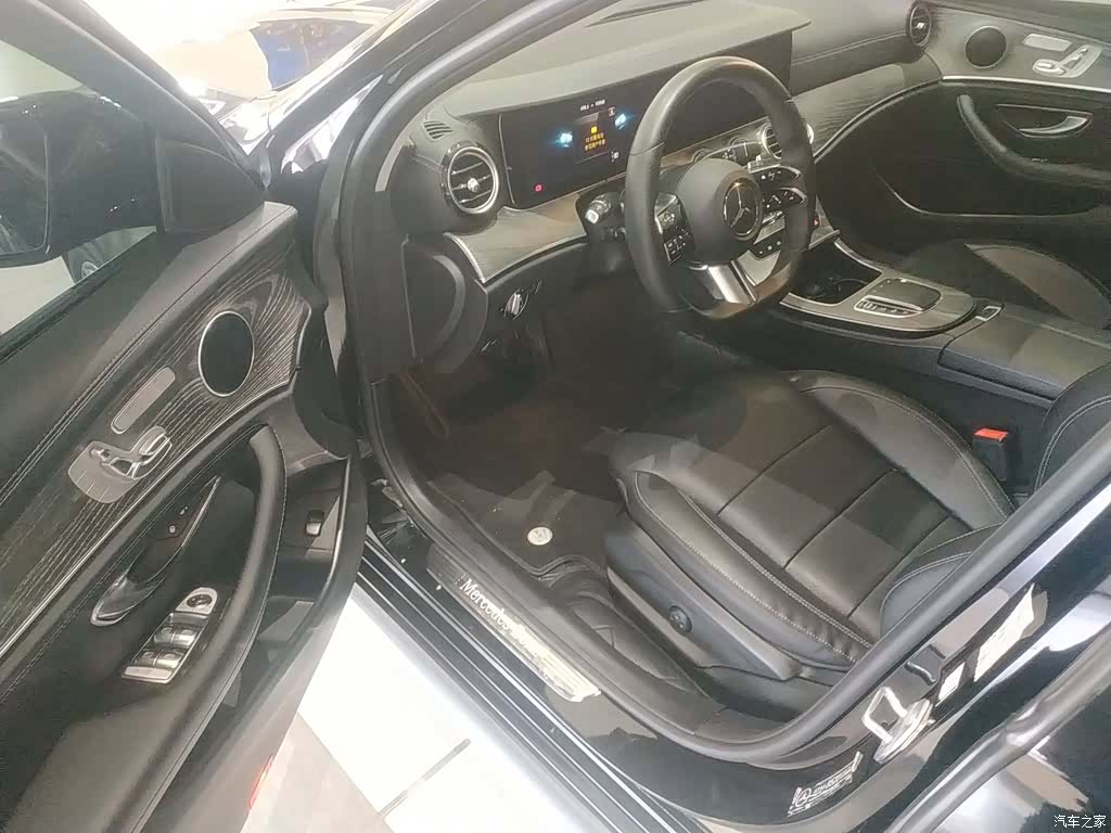 Mercedes-Benz E-Class, 2021 12