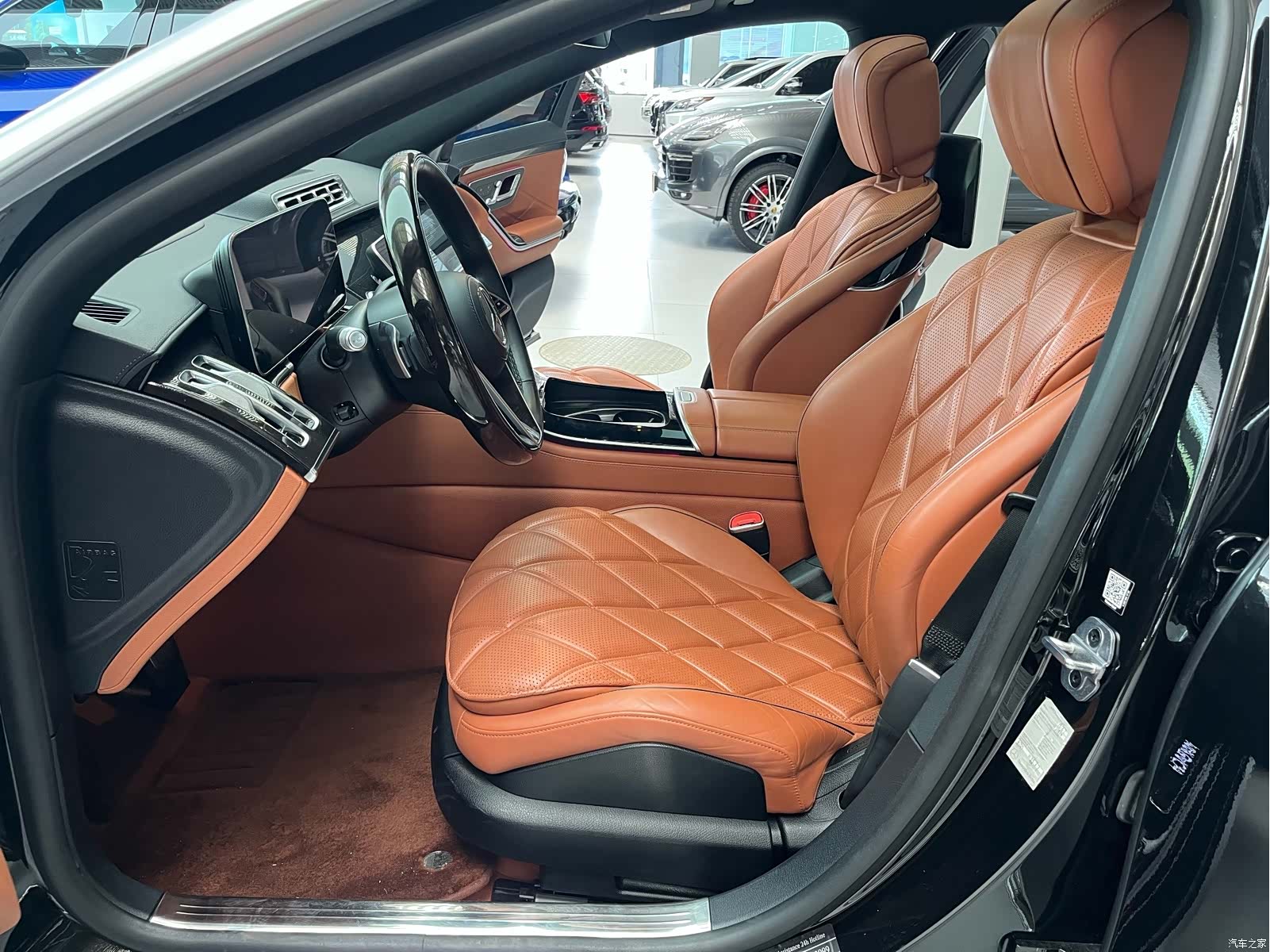 Maybach S-Class, 2023 7