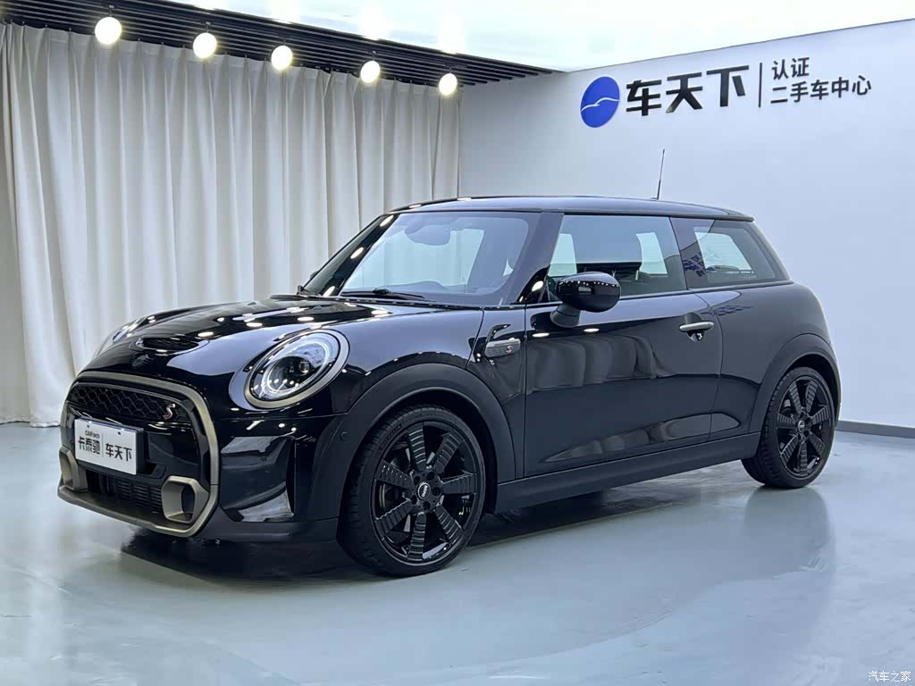 Mini Cooper, 2023 1