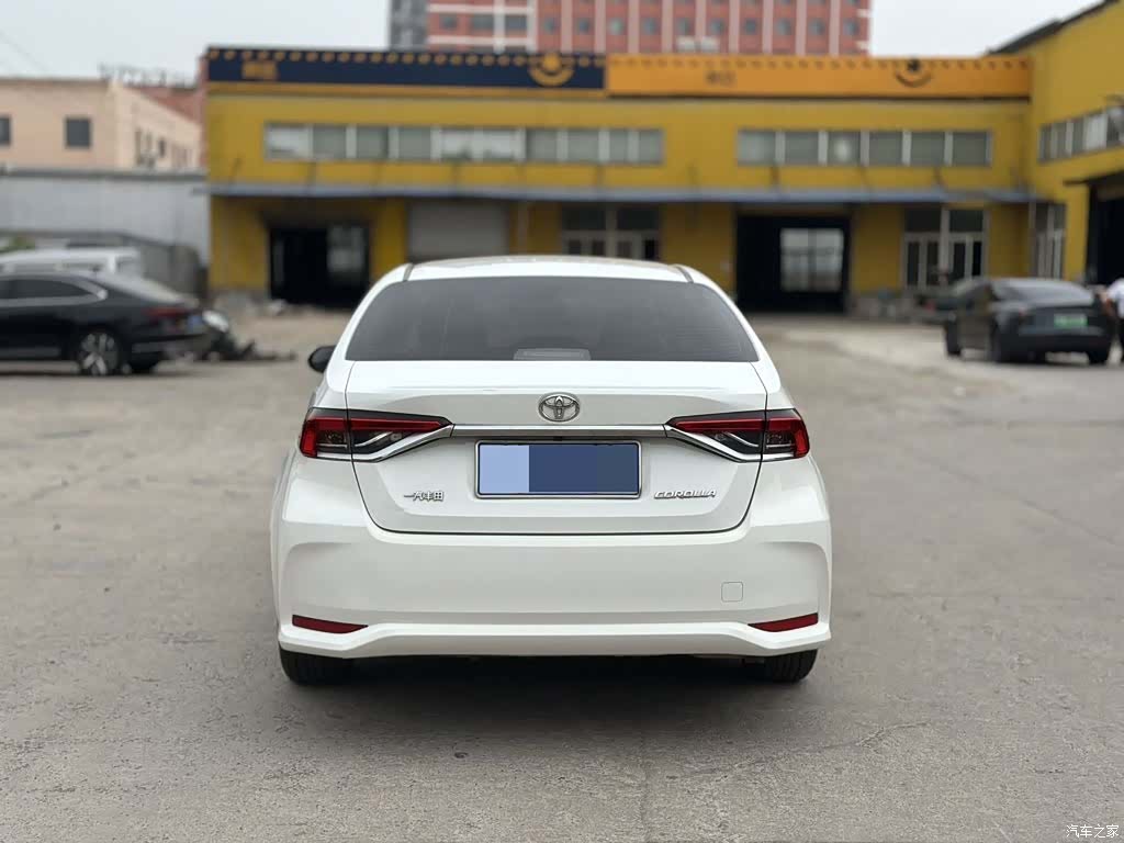 Toyota Corolla, 2022 все фото