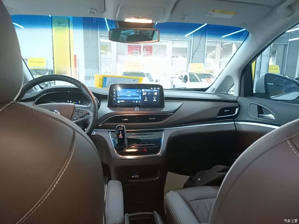 Buick GL8, 2022 10