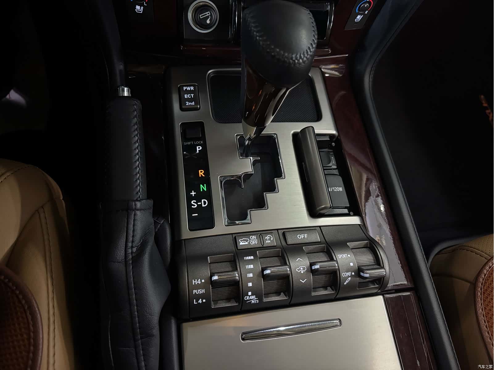 Lexus LX, 2016 14