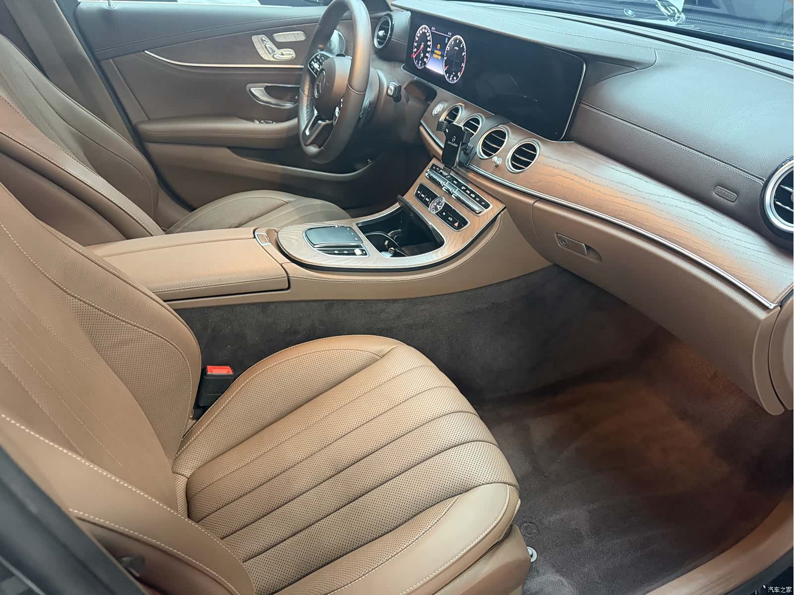 Mercedes-Benz E-Class, 2020 13