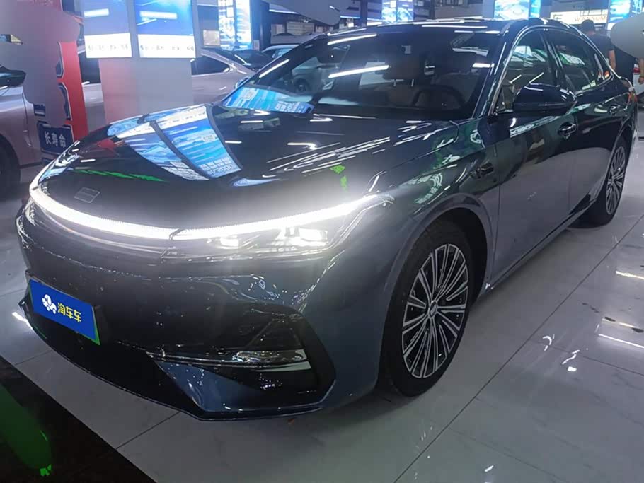 Geely Galaxy A7 EM