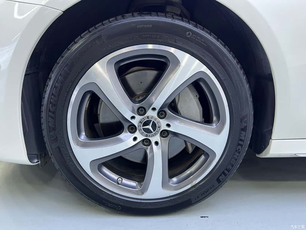 Mercedes-Benz E-Class, 2019 24