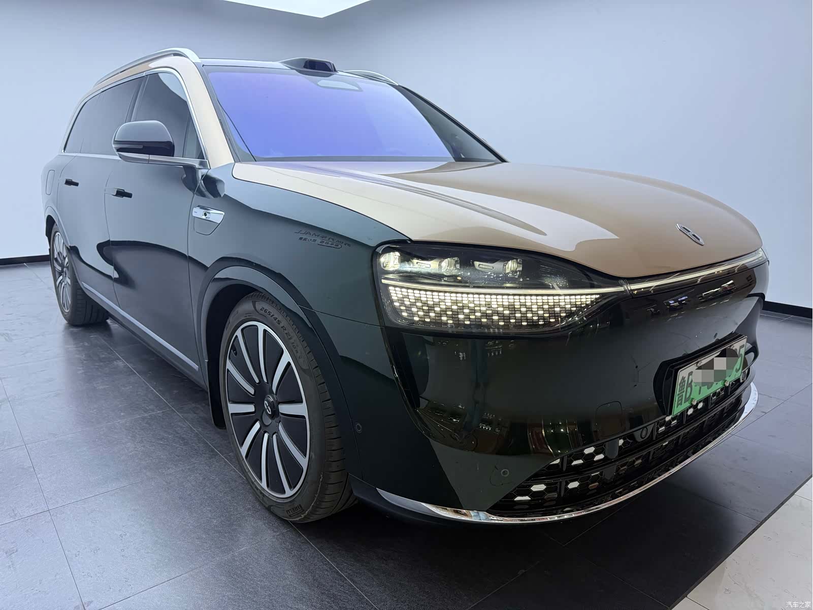 AITO M9, 2024 3