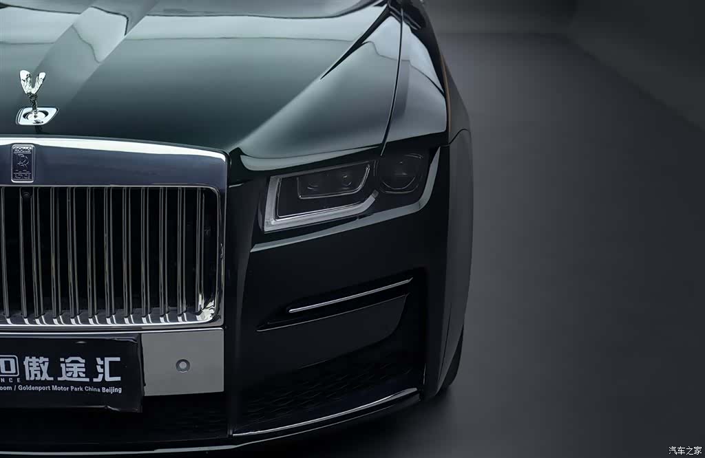Rolls-Royce Ghost, 2022 11