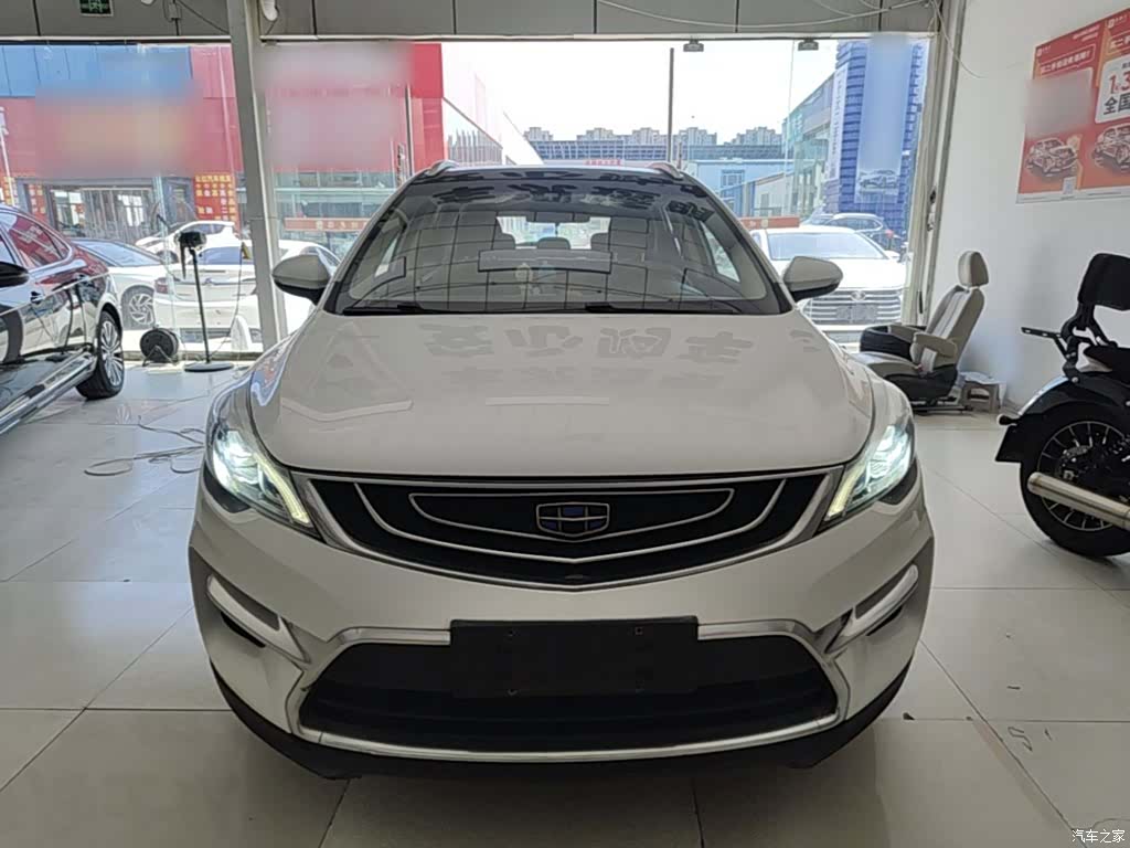 Geely Emgrand, 2016 3