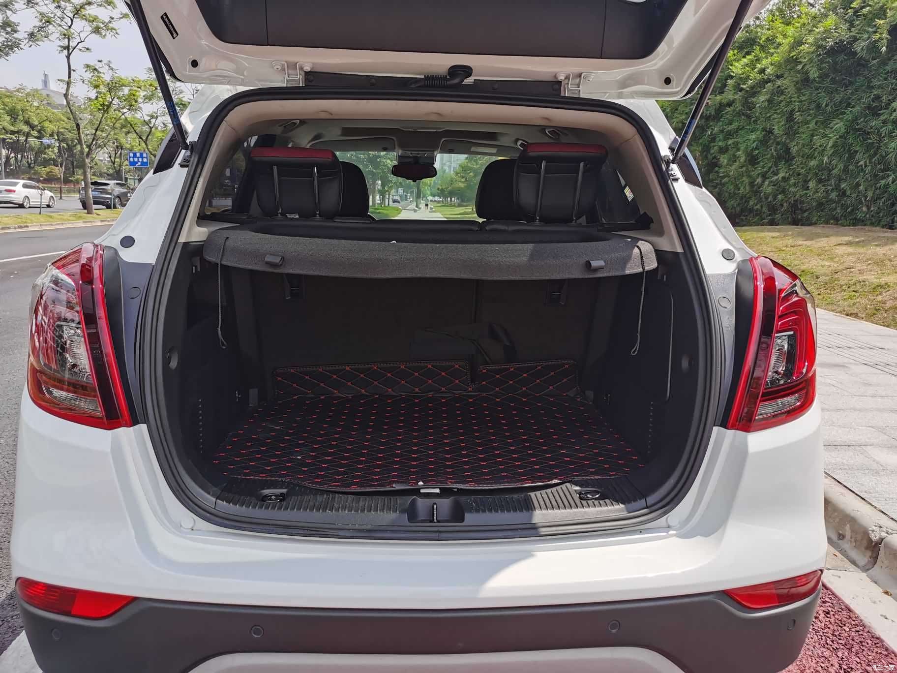 Buick Encore, 2019 13