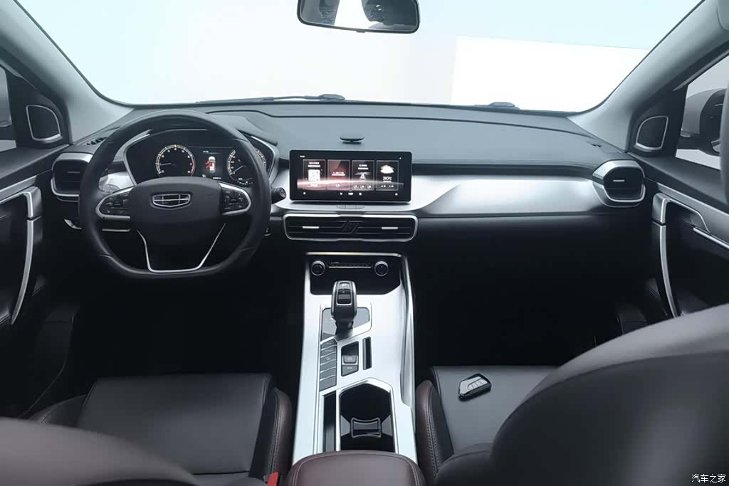 Geely Coolray, 2021 12