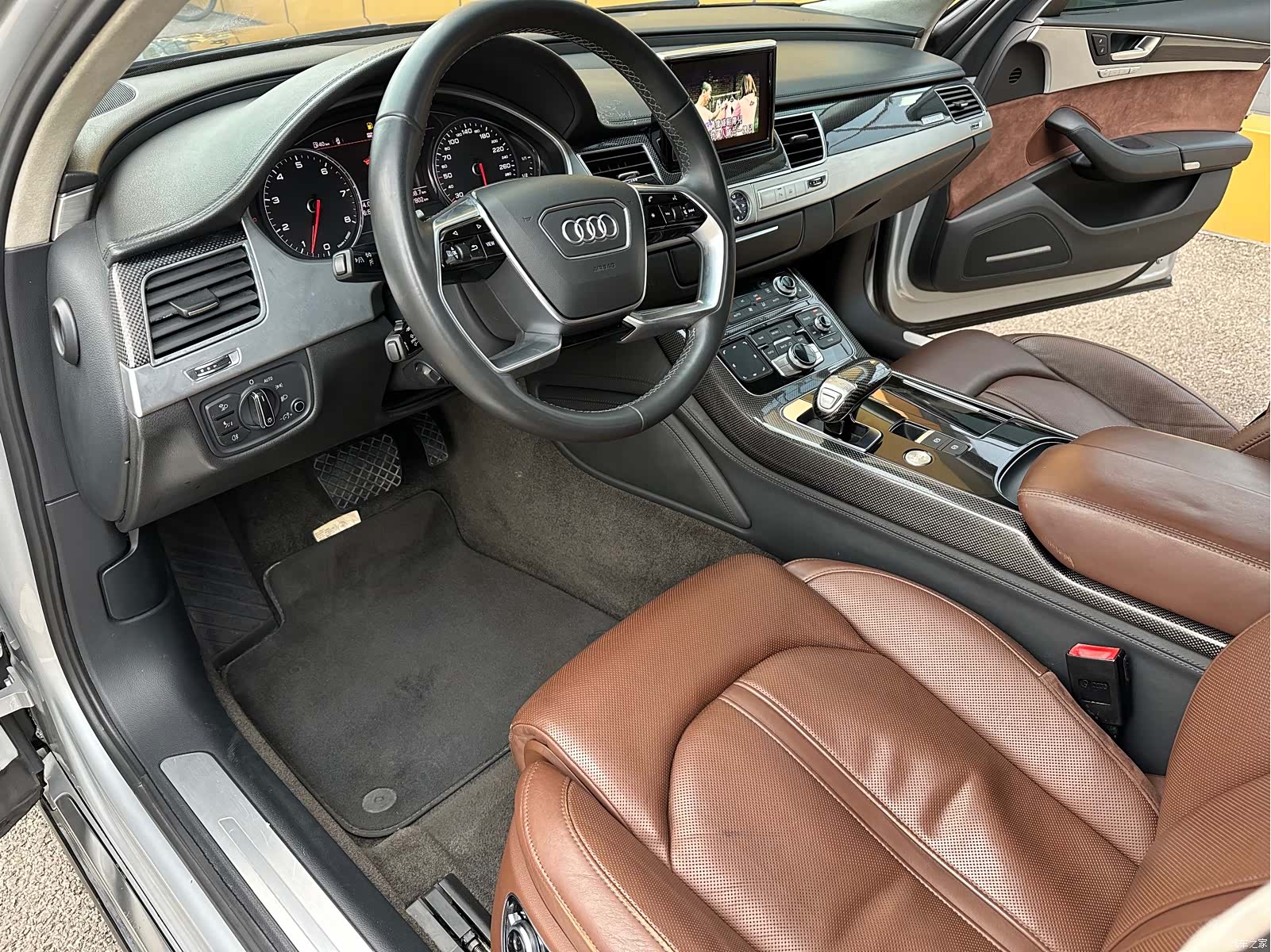 Audi A8L, 2011 13