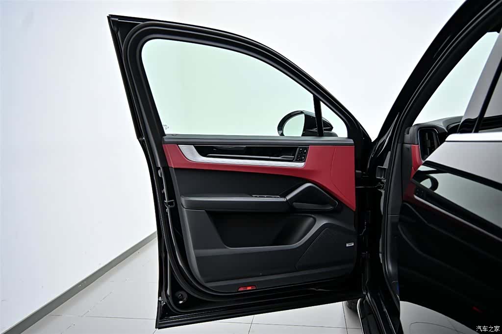 Porsche Cayenne, 2025 21
