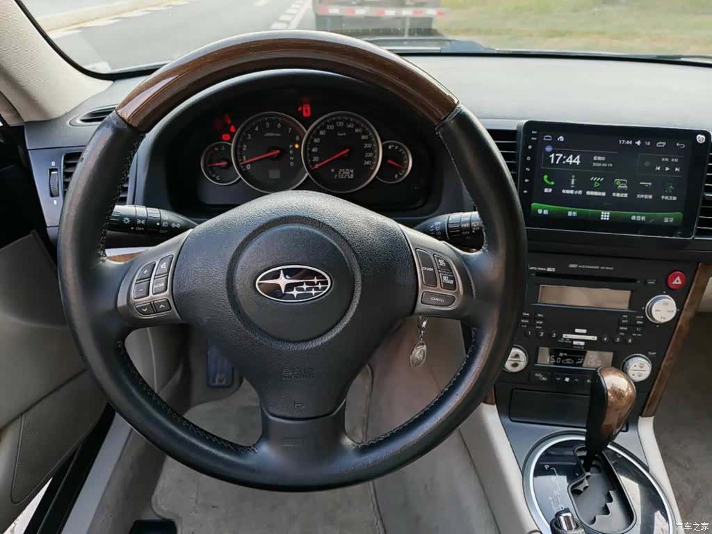 Subaru Outback, 2008 10