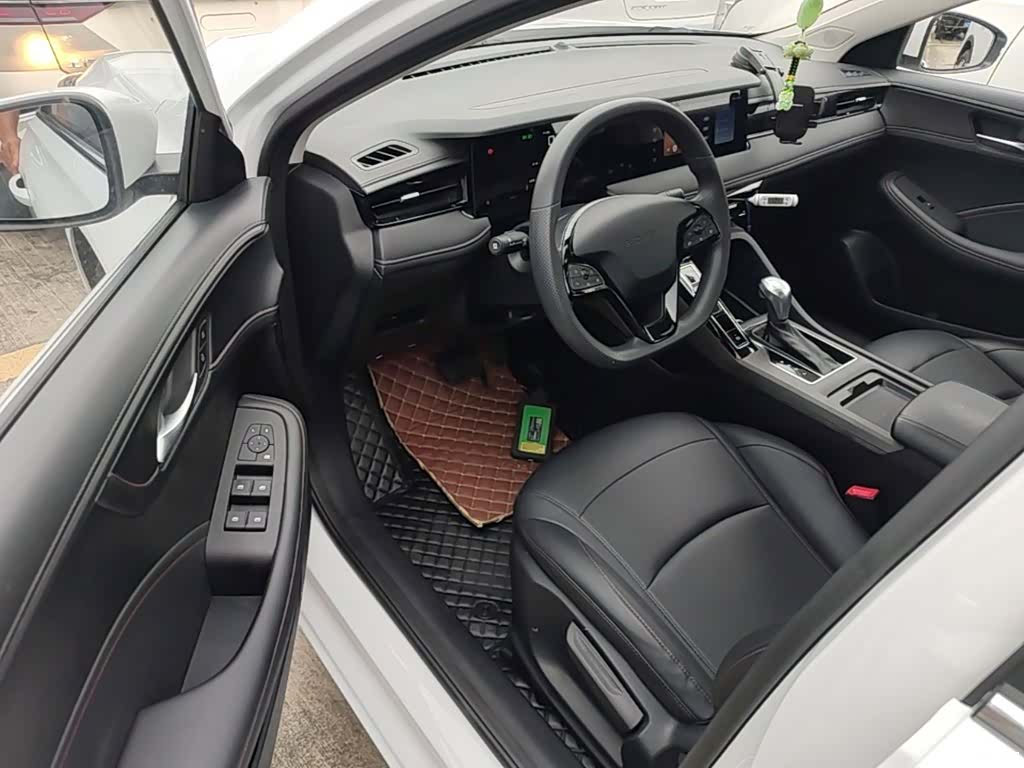 Roewe i5, 2025 16