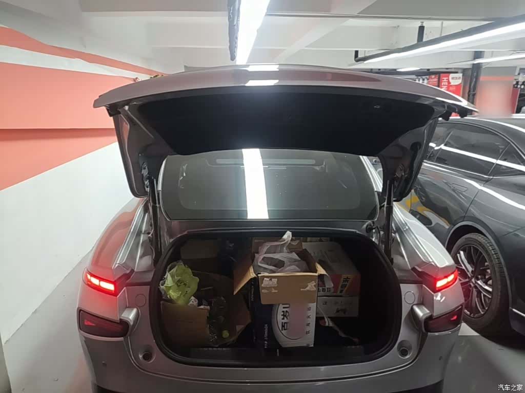 Xpeng P7, 2022 19