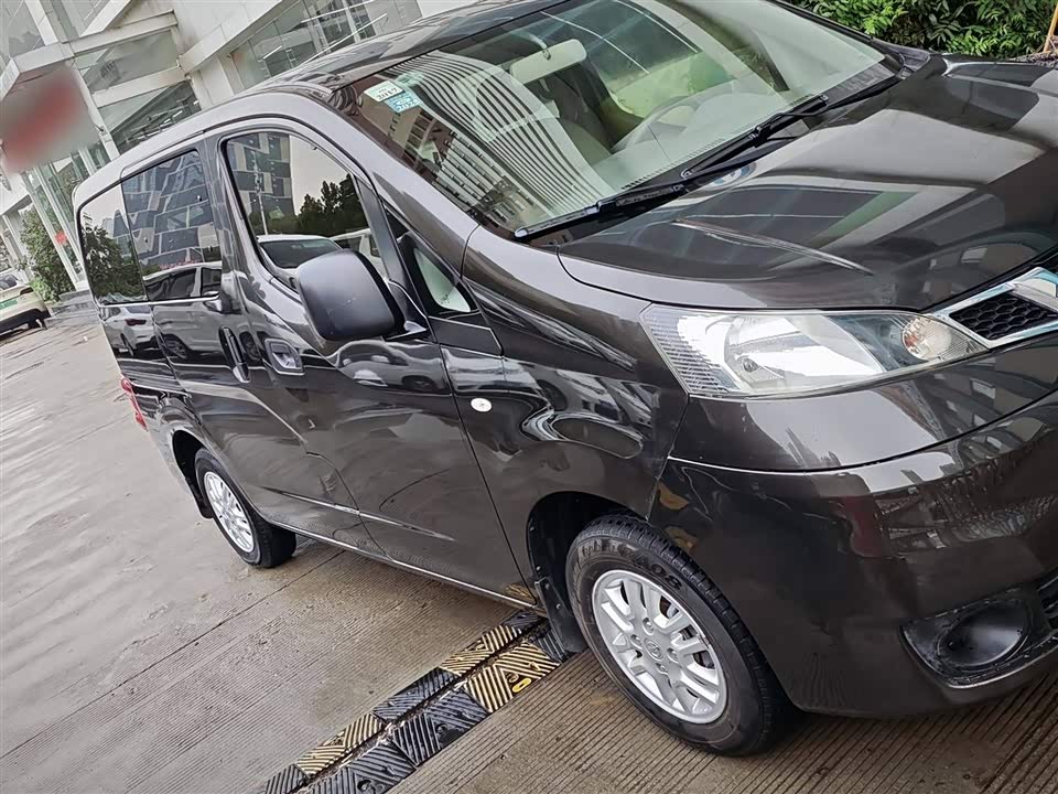 Nissan NV200 Nissan NV200