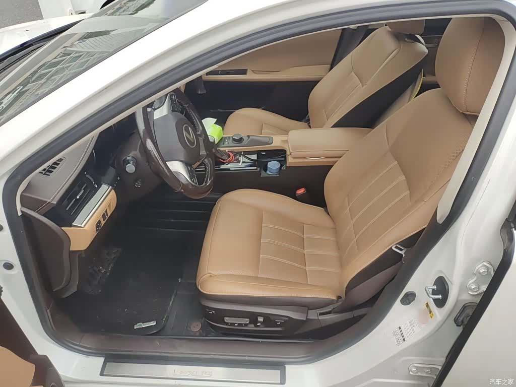 Lexus ES, 2017 8