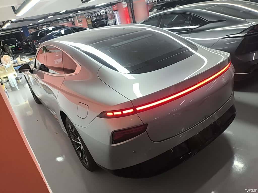 Xpeng P7, 2022 все фото