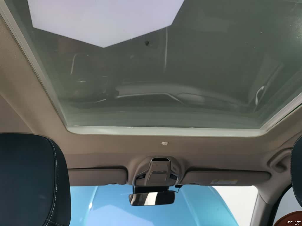 Geely Preface, 2020 18