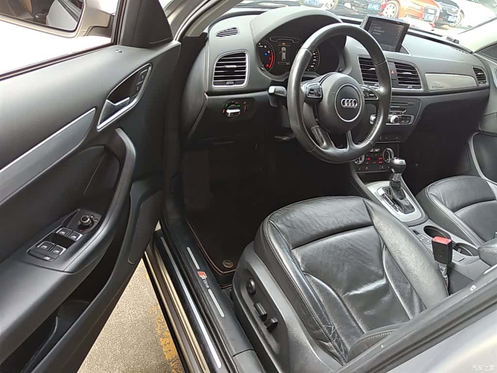 Audi Q3, 2015 16