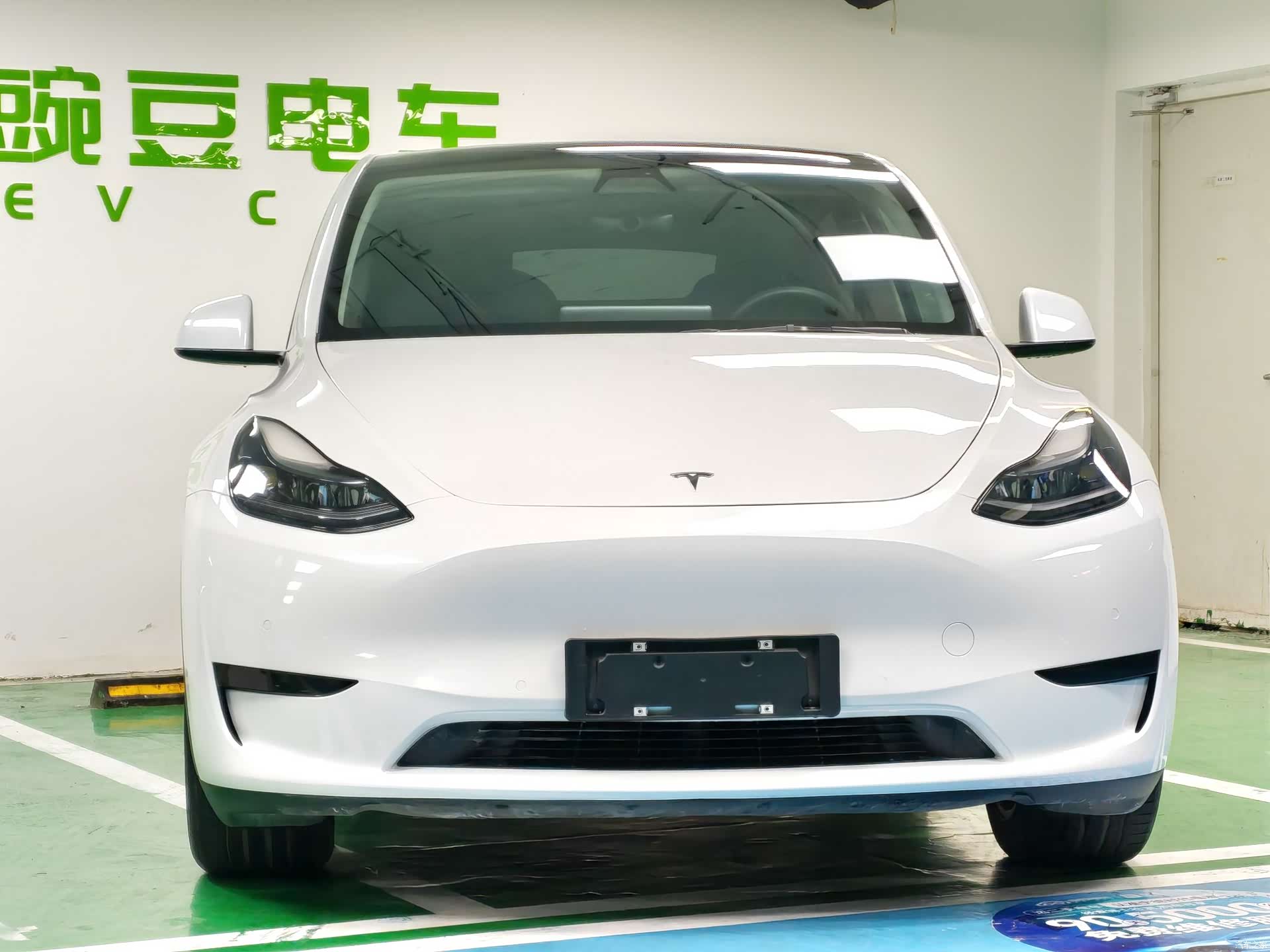 Tesla Model Y, 2022 3