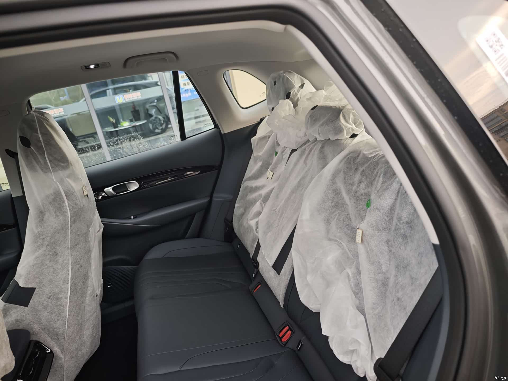 Geely Galaxy E5, 2026 10