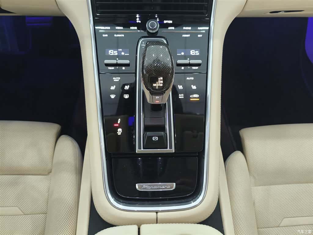 Porsche Panamera, 2022 9