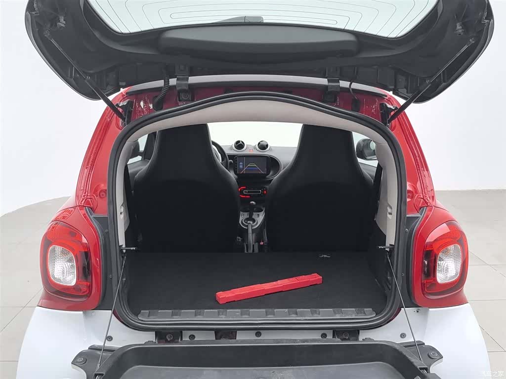 Smart Fortwo, 2018 16