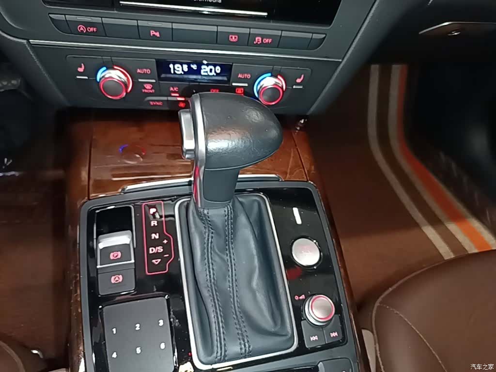 Audi A6L, 2016 10