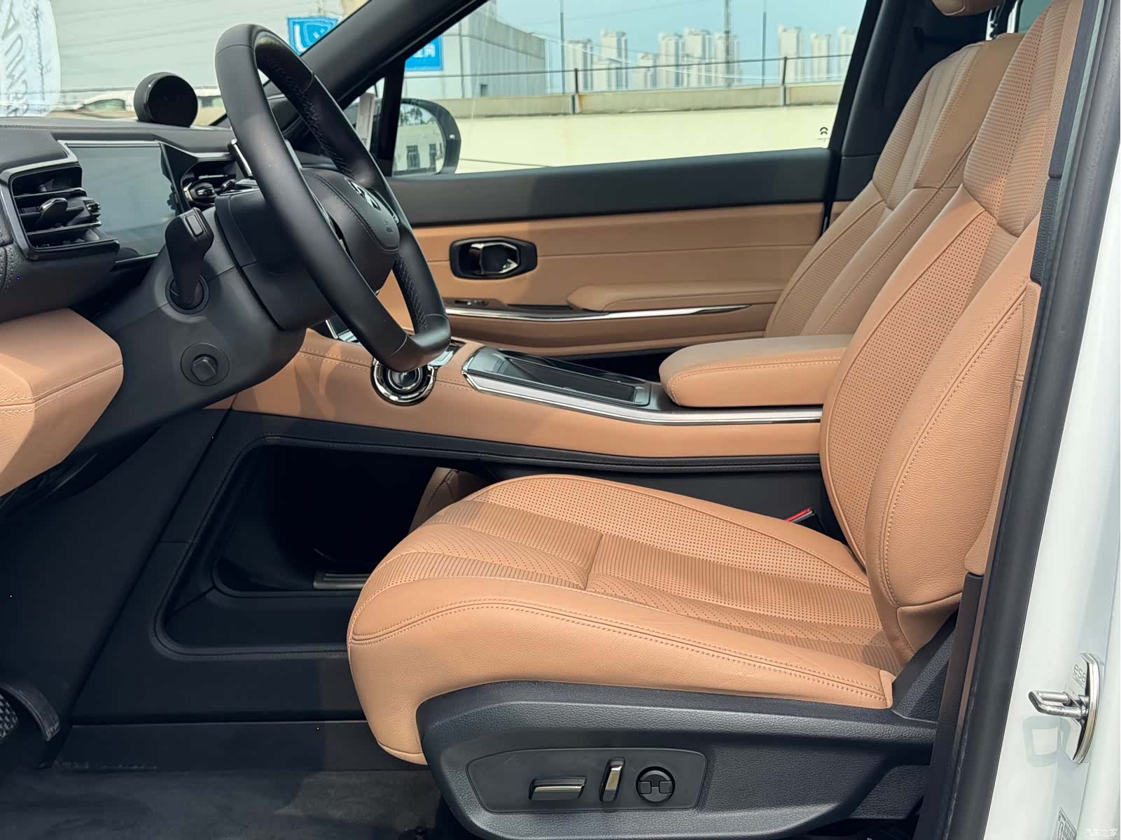 NIO ES8, 2021 10